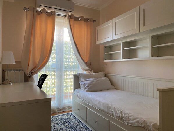 3 Schlafzimmer, Schreibtisch, Bügeleisen/Bügelbrett, kostenloses WLAN