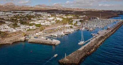 Charmante Yacht mit Meerblick, WLAN und Klimaanlage
