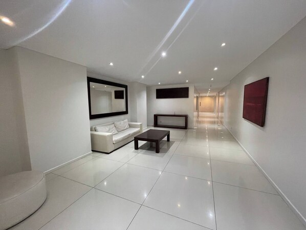 Apartment, 1 Bedroom, Accessible, Smoking | Interior