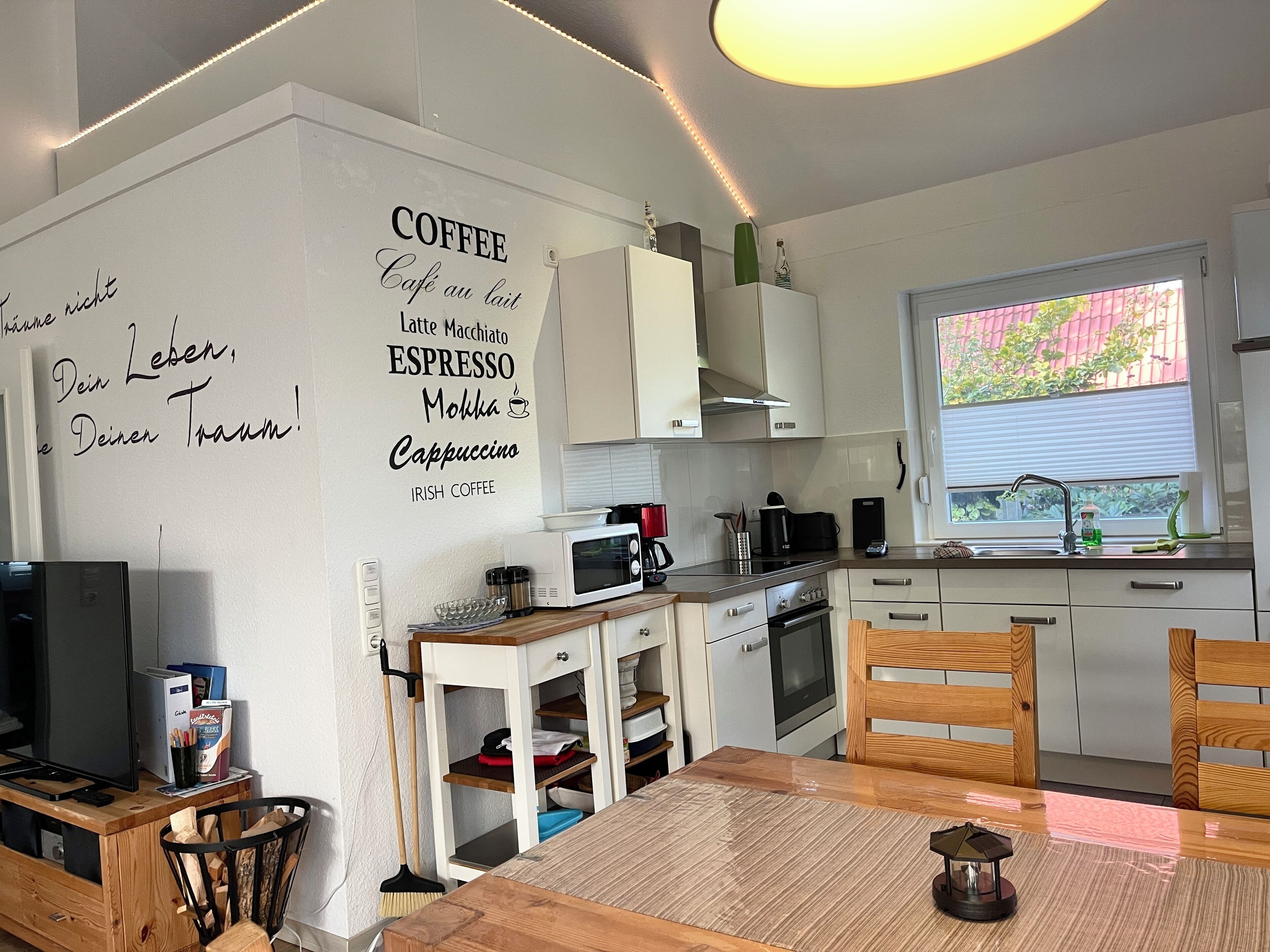 Microwave, stovetop, dishwasher