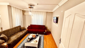 Apartment, 2 Bedrooms | Living area