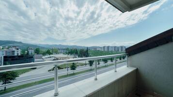Appartement, balcon, vue ville