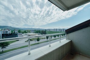 アパートメント   バルコニー シティビュー | アイロン / アイロン台、WiFi (無料)