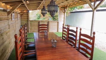 Cottage | Outdoor dining