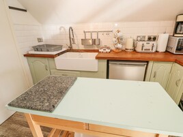 Fridge, microwave, toaster, cookware/dishes/utensils
