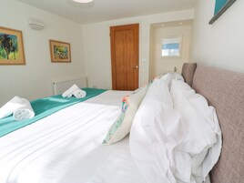 3 bedrooms, free WiFi, individually decorated, individually furnished
