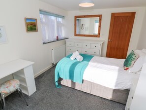 3 habitaciones, decoración personalizada y muebles diferentes 