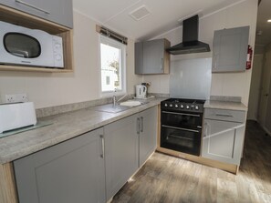 مستلزمات طهي/أطباق/أوعية