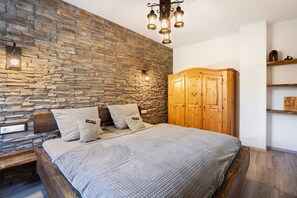 1 bedroom, iron/ironing board, WiFi, bed sheets - Short Break in the Old Huthaus from 1858 (Brand-Erbisdorf)