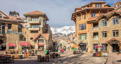 Palmyra Place: Ski IN/OUT