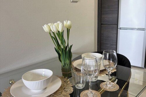 Cozy apartment: TV/Wi-Fi/Netflix