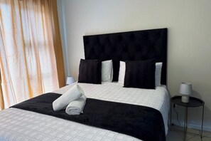 1 Schlafzimmer, Bügeleisen/Bügelbrett, Internetzugang, Bettwäsche