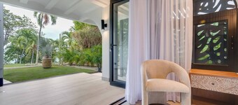 Marina Beachfront Hideaway