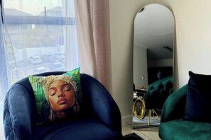 Interior - Cozy apartment: TV/Wi-Fi/Netflix (Johannesburg South)