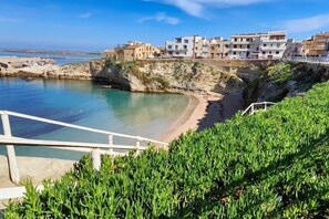 Beach - Sweet World - Family Room with Terrace Near the Beach (Terrasini)