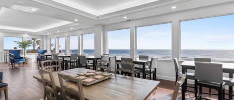 Huoneisto, useita sänkyjä (DiMucci Towers Ten 1604) | Ruokailu