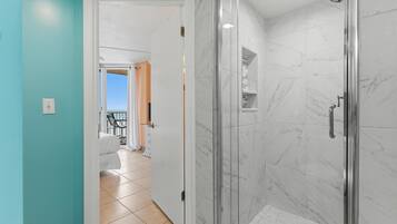 Condo, 1 King Bed (Oceania Plaza 808) | Bathroom
