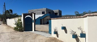 Fabulous 600 sq ft/1bed/1bath incl. A/C within a few minutes dntn Los Barriles