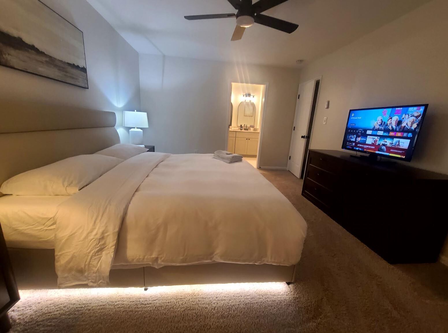 4 makuuhuonetta, silitysrauta/-lauta, vauvan matkasänky, ilmainen Wi-Fi