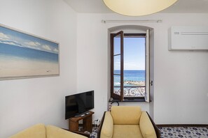 Apartment | 2 bedrooms - La Casa di Nonno Sall by Wonderful Italy (Camogli)