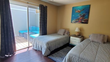 2 habitaciones, escritorio, tabla de planchar con plancha y wifi gratis