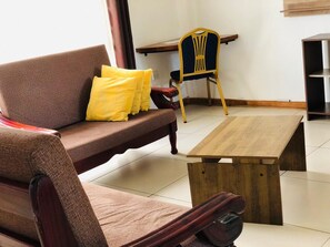 36-Zoll-Smart-TV mit Kabelempfang, Netflix, Streaming-Dienste