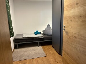 Interior - Apartment 'Marlies' with Mountain View, Private Terrace and Wi-Fi (Garmisch-Partenkirchen)