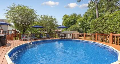 4BR Pineville Retreat - Private Pool - Fire Pit - Near Carowinds & Charlotte