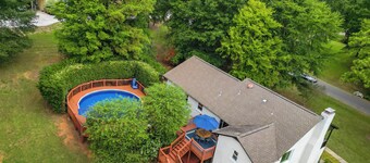 Private Pool-5miles to Carowinds-Newly Renovated-Quiet Neighborhood-Huge Deck