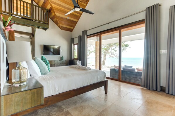 7 bedrooms, travel crib, free WiFi, bed sheets - Enclave: Private Island, 7 Bungalows, All-Inclusive Luxury for Up to 22 Guests (Placencia)