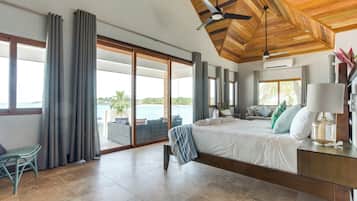 7 bedrooms, travel crib, free WiFi, bed sheets