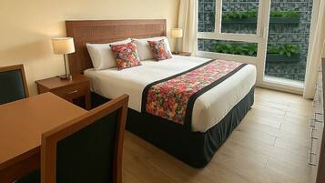 1 habitación, tabla de planchar con plancha, wifi gratis y ropa de cama