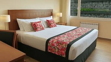 3 habitaciones, tabla de planchar con plancha y wifi gratis