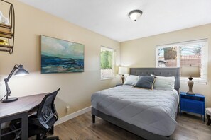 5 habitaciones, tabla de planchar con plancha, wifi y ropa de cama 