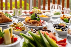 Desayuno buffet incluido todos los días