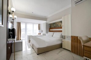 Double or Twin Room, Balcony, Sea View | Iron/ironing board, free WiFi
