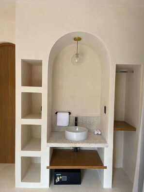 Junior Room, Garden View | Bathroom - Casa Hood Boutique Hotel (Isla Holbox)