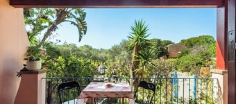Relaxation by the sea- House with balcony + View