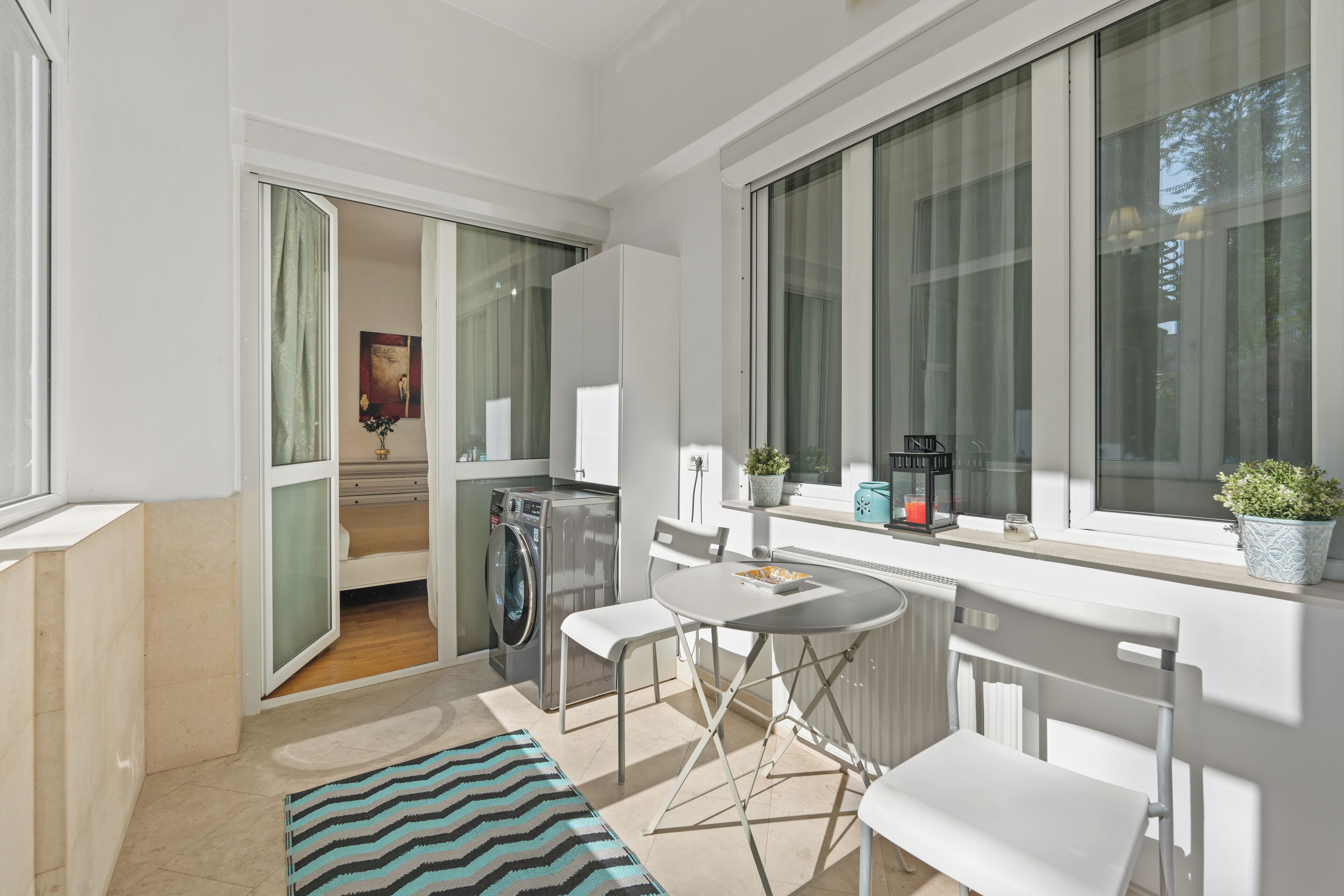 المنشأة من الداخل