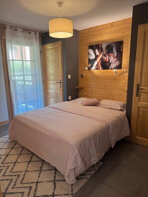 3 bedrooms, WiFi
