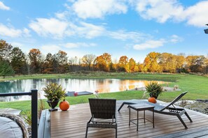 Terrace/patio - Wine Country Loft + Heated Swim Spa (Geneva)