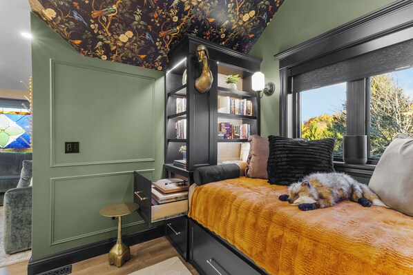 1 多间卧室、客房内保险箱、熨斗/熨衣板、免费 WiFi