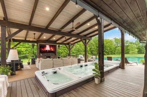 Wine Country Loft + Heated Swim Spa