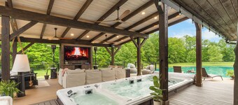 Wine Country Loft + Heated Swim Spa