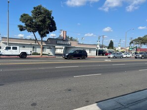 Ubetjent parkering (inkludert)