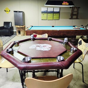 Spielezimmer