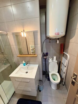 Hårtørrer, håndklæder