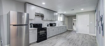 Sweet Stay on Pleasant