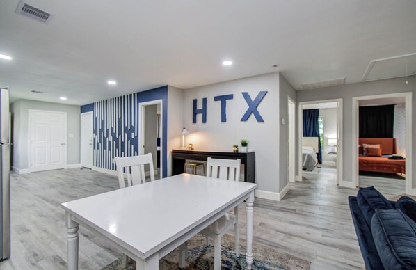 Interior - Sweet Stay on Pleasant (Houston)