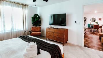 4 bedrooms, desk, iron/ironing board, travel crib